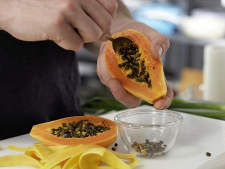 Hähnchen im Tortillamantel Zubereitung Schritt 2 Hähnchen im Tortillamantel Zubereitung Schritt 2