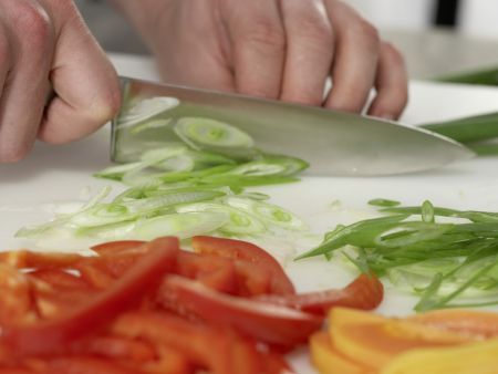 Hähnchen im Tortillamantel Zubereitung Schritt 7 Hähnchen im Tortillamantel Zubereitung Schritt 7