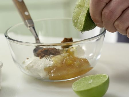 Hähnchen im Tortillamantel Zubereitung Schritt 8 Hähnchen im Tortillamantel Zubereitung Schritt 8