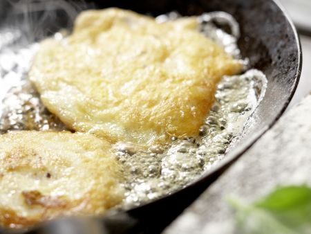 Hähnchenscheiben in Käsepanade Zubereitung Schritt 10 Hähnchenscheiben in Käsepanade Zubereitung Schritt 10