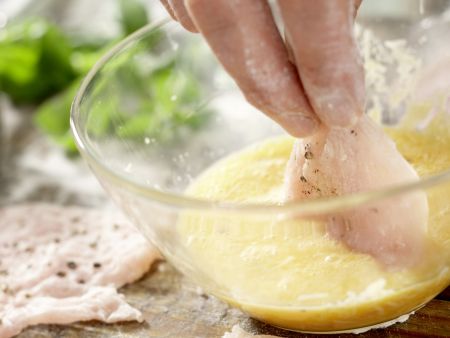 Hähnchenscheiben in Käsepanade Zubereitung Schritt 9 Hähnchenscheiben in Käsepanade Zubereitung Schritt 9