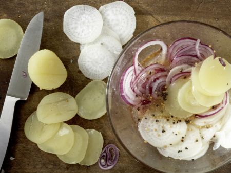 Harzer Käsesalat – smarter Zubereitung Schritt 4 Harzer Käsesalat – smarter Zubereitung Schritt 4