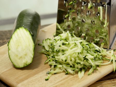 Hefeküchlein mit Salat Zubereitung Schritt 3 Hefeküchlein mit Salat Zubereitung Schritt 3