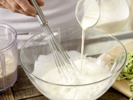 Hefeküchlein mit Salat Zubereitung Schritt 5 Hefeküchlein mit Salat Zubereitung Schritt 5