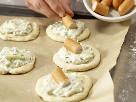 Hefeküchlein mit Salat Zubereitung Schritt 9 Hefeküchlein mit Salat Zubereitung Schritt 9