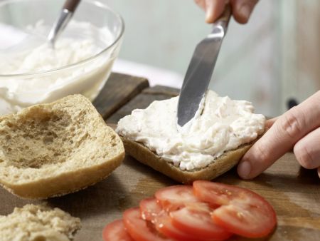 Herzhaftes Quark-Käse-Brötchen Zubereitung Schritt 5 Herzhaftes Quark-Käse-Brötchen Zubereitung Schritt 5