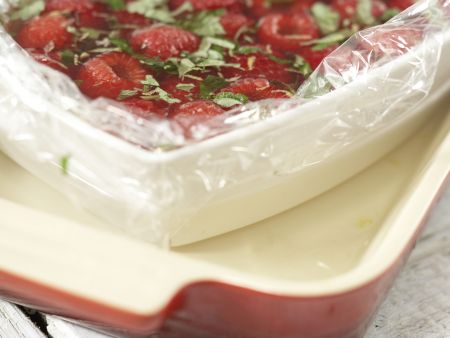 Himbeersülze Zubereitung Schritt 12 Himbeersülze Zubereitung Schritt 12