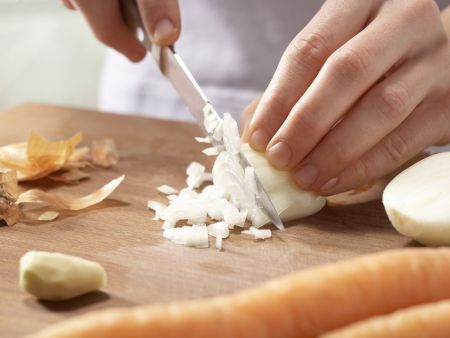 Indisches Gemüse-Curry Zubereitung Schritt 1 Indisches Gemüse-Curry Zubereitung Schritt 1