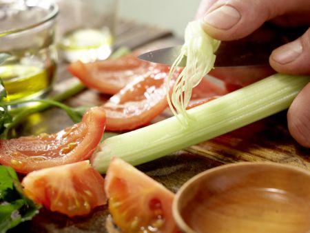 Italienischer Bohnen-Thunfisch-Salat Zubereitung Schritt 3 Italienischer Bohnen-Thunfisch-Salat Zubereitung Schritt 3