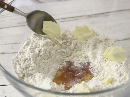Johannisbeer-Bananen-Hörnchen Zubereitung Schritt 2 Johannisbeer-Bananen-Hörnchen Zubereitung Schritt 2