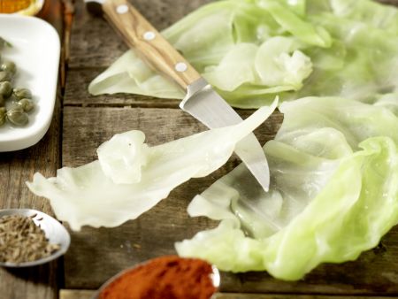 Kalbfleisch-Kohlrouladen – smarter Zubereitung Schritt 4 Kalbfleisch-Kohlrouladen – smarter Zubereitung Schritt 4