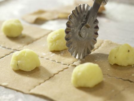 Kartoffel-Ravioli Zubereitung Schritt 8 Kartoffel-Ravioli Zubereitung Schritt 8