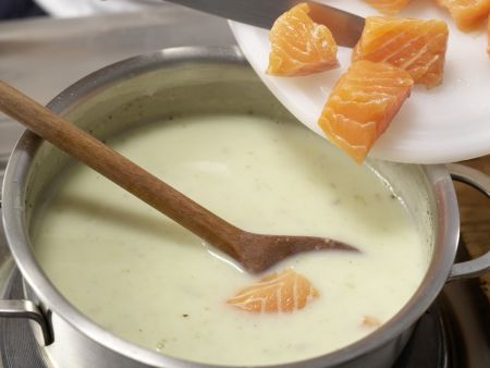 Kartoffelsuppe mit Lachs Zubereitung Schritt 7 Kartoffelsuppe mit Lachs Zubereitung Schritt 7