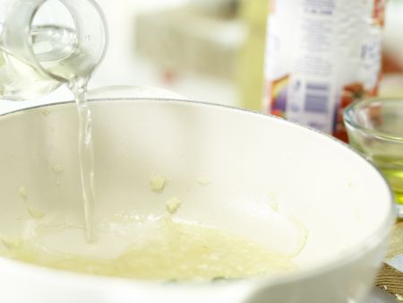 Klassische Tomatensauce Zubereitung Schritt 4 Klassische Tomatensauce Zubereitung Schritt 4