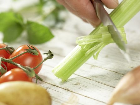 Knackiges Gemüse aus dem Pergament Zubereitung Schritt 1 Knackiges Gemüse aus dem Pergament Zubereitung Schritt 1