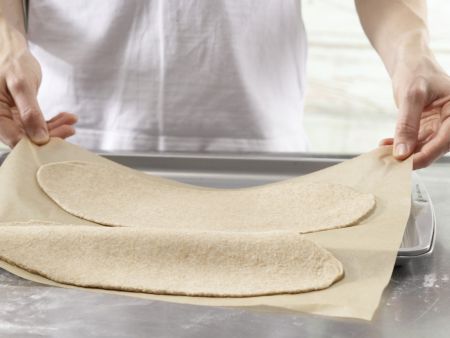 Knuspriger Flammkuchen Zubereitung Schritt 7 Knuspriger Flammkuchen Zubereitung Schritt 7