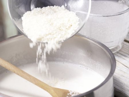Kokos-Milchreis Zubereitung Schritt 1 Kokos-Milchreis Zubereitung Schritt 1
