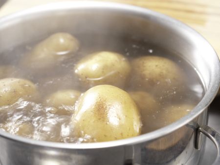 Lachsspieße mit Möhrensalat Zubereitung Schritt 1 Lachsspieße mit Möhrensalat Zubereitung Schritt 1