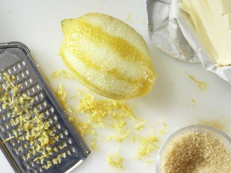 Maisgrieß-Rührkuchen Zubereitung Schritt 1 Maisgrieß-Rührkuchen Zubereitung Schritt 1
