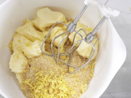Maisgrieß-Rührkuchen Zubereitung Schritt 2 Maisgrieß-Rührkuchen Zubereitung Schritt 2