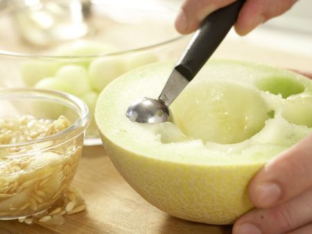Marinierte Melonenkugeln Zubereitung Schritt 4 Marinierte Melonenkugeln Zubereitung Schritt 4