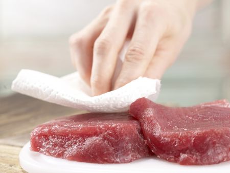 Marinierter Thunfisch Zubereitung Schritt 1 Marinierter Thunfisch Zubereitung Schritt 1