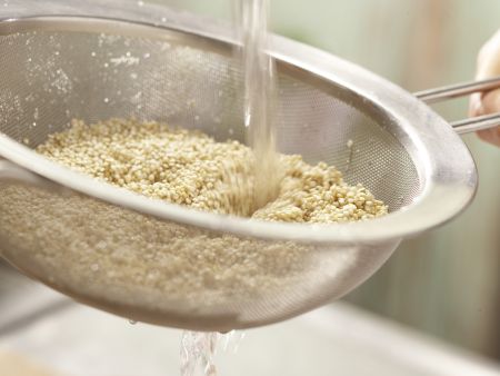 Mexikanischer Quinoa Zubereitung Schritt 1 Mexikanischer Quinoa Zubereitung Schritt 1
