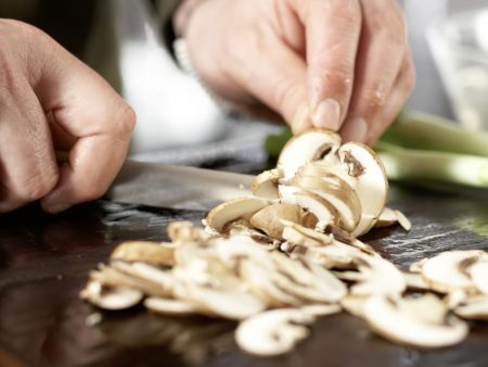 Misosuppe Zubereitung Schritt 2 Misosuppe Zubereitung Schritt 2