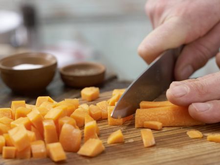 Möhren-Pasta »Vulkan« Zubereitung Schritt 1 Möhren-Pasta »Vulkan« Zubereitung Schritt 1