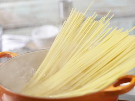 Möhren-Pasta »Vulkan« Zubereitung Schritt 4 Möhren-Pasta »Vulkan« Zubereitung Schritt 4