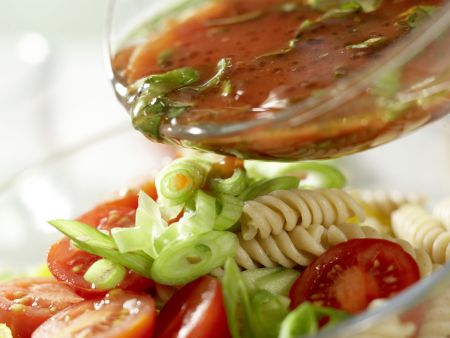 Nudel-Gemüse-Salat Zubereitung Schritt 8 Nudel-Gemüse-Salat Zubereitung Schritt 8