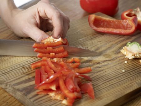 Nudelsalat mit Cabanossi Zubereitung Schritt 4 Nudelsalat mit Cabanossi Zubereitung Schritt 4