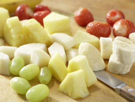 Obst am Spieß Zubereitung Schritt 1 Obst am Spieß Zubereitung Schritt 1