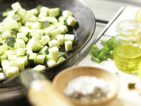 Penne mit Zucchini und Kapern Zubereitung Schritt 5 Penne mit Zucchini und Kapern Zubereitung Schritt 5