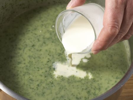 Petersilien-Pastinaken-Suppe Zubereitung Schritt 7 Petersilien-Pastinaken-Suppe Zubereitung Schritt 7