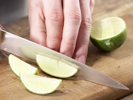 Pikant gefüllte Bananenblütenblätter Zubereitung Schritt 5 Pikant gefüllte Bananenblütenblätter Zubereitung Schritt 5