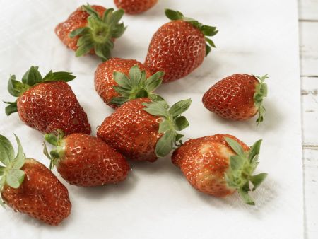 Pikante marinierte Erdbeeren Zubereitung Schritt 2 Pikante marinierte Erdbeeren Zubereitung Schritt 2