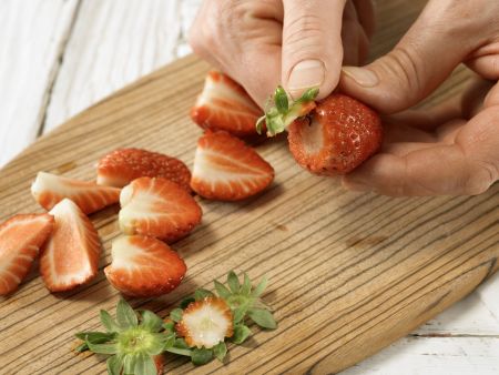 Pikante marinierte Erdbeeren Zubereitung Schritt 3 Pikante marinierte Erdbeeren Zubereitung Schritt 3