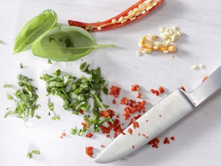 Pikanter Tomaten-Dickmilch-Drink Zubereitung Schritt 1 Pikanter Tomaten-Dickmilch-Drink Zubereitung Schritt 1