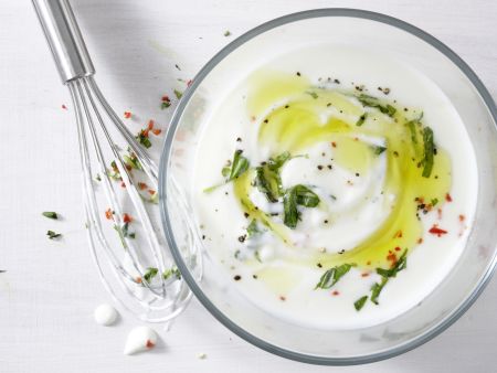 Pikanter Tomaten-Dickmilch-Drink Zubereitung Schritt 2 Pikanter Tomaten-Dickmilch-Drink Zubereitung Schritt 2
