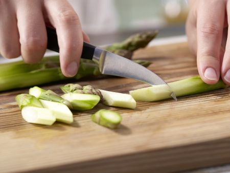Putenroulade auf Spargelsalat Zubereitung Schritt 2 Putenroulade auf Spargelsalat Zubereitung Schritt 2