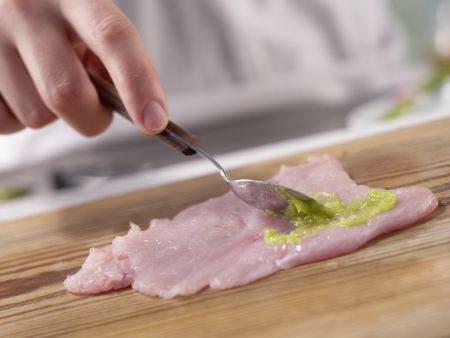 Putenroulade auf Spargelsalat Zubereitung Schritt 3 Putenroulade auf Spargelsalat Zubereitung Schritt 3