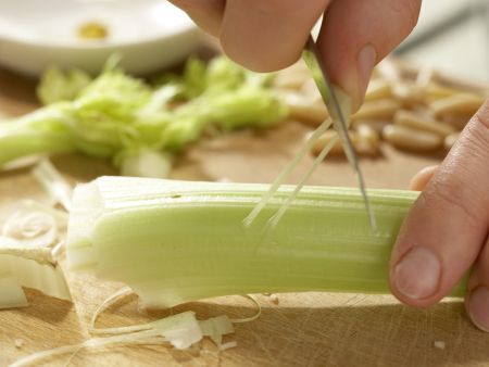 Putenstreifen auf buntem Salat Zubereitung Schritt 5 Putenstreifen auf buntem Salat Zubereitung Schritt 5