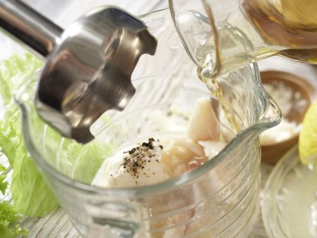 Räucherforelle auf grünem Salat Zubereitung Schritt 2 Räucherforelle auf grünem Salat Zubereitung Schritt 2