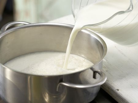 Reisauflauf mit Kirschen Zubereitung Schritt 2 Reisauflauf mit Kirschen Zubereitung Schritt 2