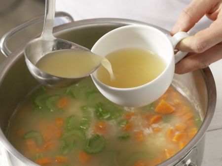 Reissuppe auf griechische Art Zubereitung Schritt 5 Reissuppe auf griechische Art Zubereitung Schritt 5