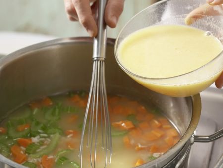 Reissuppe auf griechische Art Zubereitung Schritt 7 Reissuppe auf griechische Art Zubereitung Schritt 7