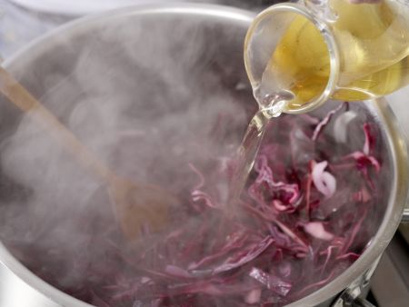 Ricottaklöße auf Apfel-Mango-Rotkohl Zubereitung Schritt 3 Ricottaklöße auf Apfel-Mango-Rotkohl Zubereitung Schritt 3