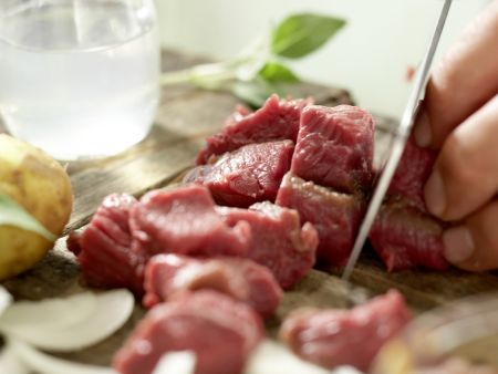 Rinder-Curry Zubereitung Schritt 1 Rinder-Curry Zubereitung Schritt 1