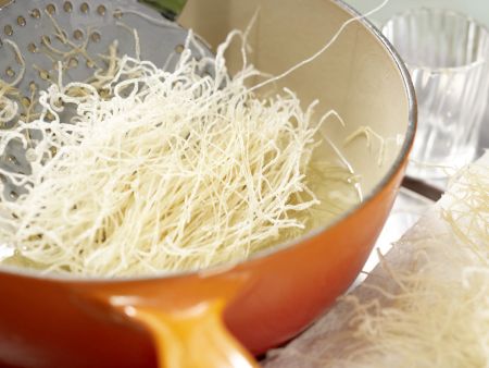 Römersalat à la Asia Zubereitung Schritt 2 Römersalat à la Asia Zubereitung Schritt 2